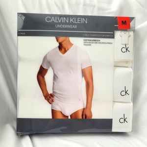 NWT set of 3 medium white Calvin Klein undershirts